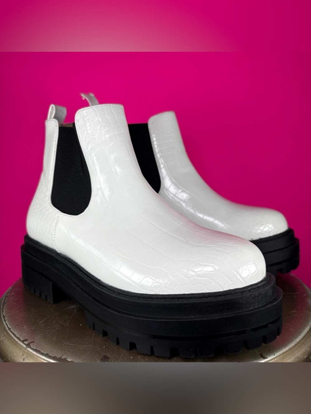 Raid Ronnie White Croc Embossed Chunky Lug Sole Chelsea Boot EU 36